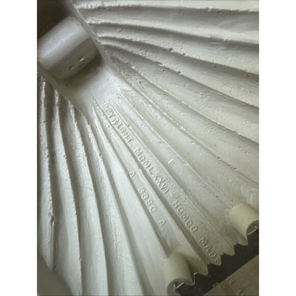 Beach House Seashell Towel Holders Vintage USA Homco Ivory Set of 2 - Picture 8 of 9